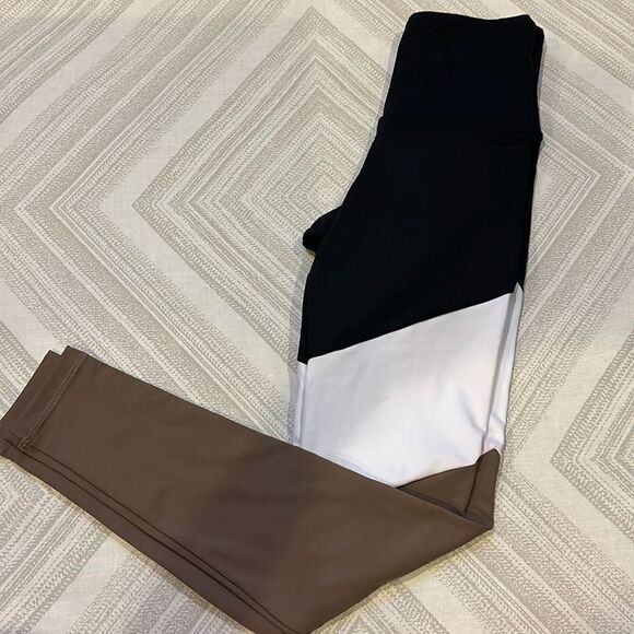 Strut This Women’s Black, White & Brown One Size Color Block High Waist Leggings - Picture 1 of 5